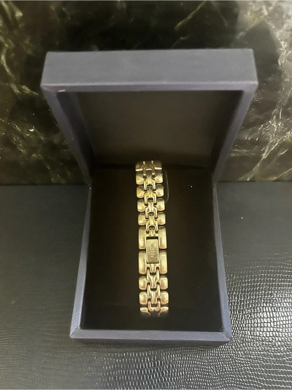 Fossil classic women